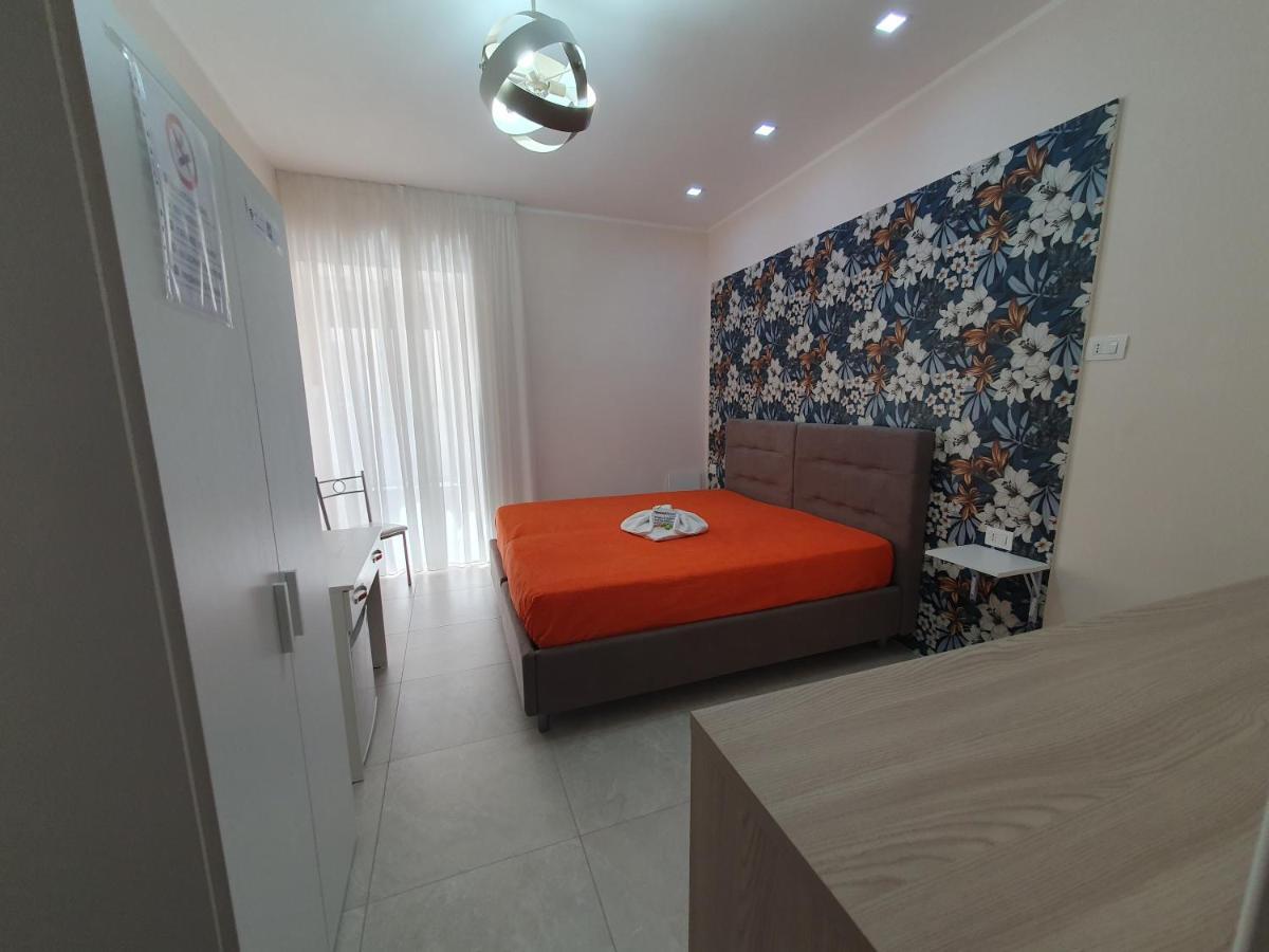 Hotel Nazionale Dream 2 Napoli Esterno foto